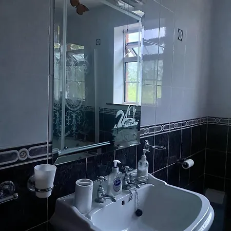 Spacious Countryside 4bd House! Cavan