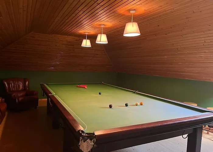 Spacious Countryside 4bd House!