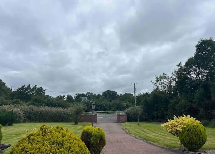 アパート Spacious Countryside 4bd House!