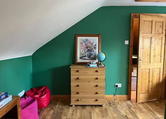 Spacious Countryside 4bd House! アパート キャヴァン