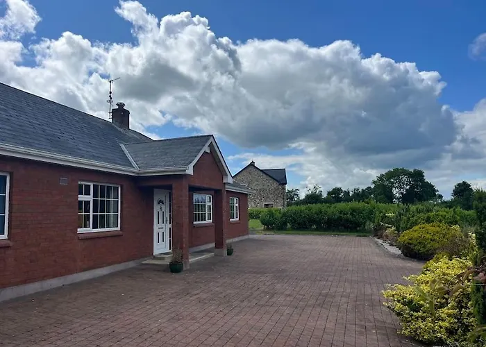 Spacious Countryside 4bd House! *