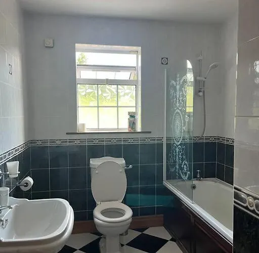 アパート Spacious Countryside 4bd House! *