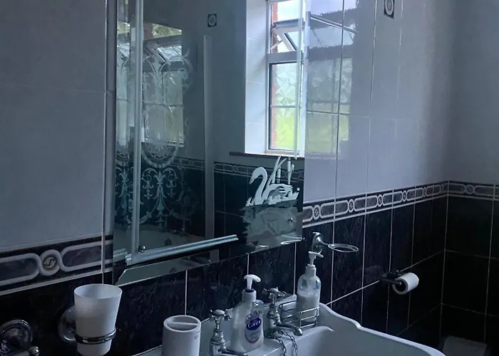 Spacious Countryside 4bd House! キャヴァン